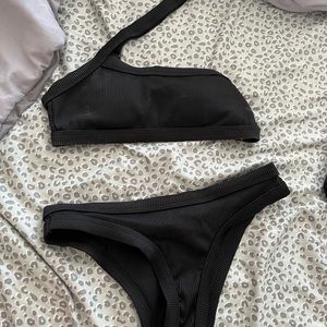 Black ribbed bikini.